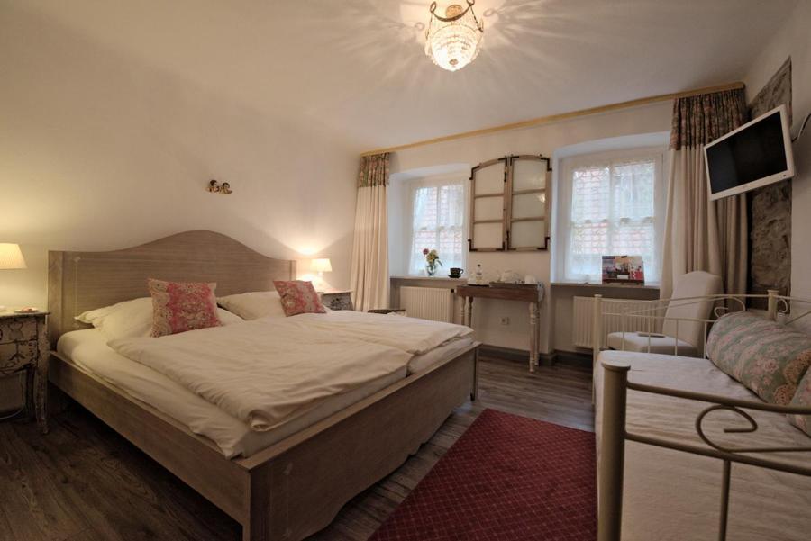Goldgemaeuer Appartements Оксенфурт Екстериор снимка